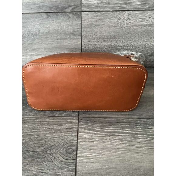 Dooney & Bourke Florentine Leather Suki Crossbody Natural Bag B000536 - Picture 5 of 7